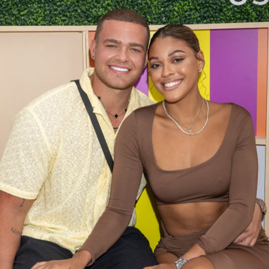 Love Island USA Allums Marco Donatelli e Hannah Wright sono fidanzati