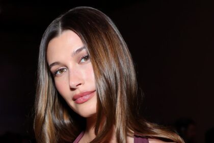 Hailey Bieber vende il Rhode per $ 1 miliardo a Elf Beauty