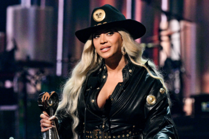 Aspetta, cosa!? Beyoncé ha colpito con cessate e desista di Las Vegas Company su The Tour Visuals (Video) di "Cowboy Carter"