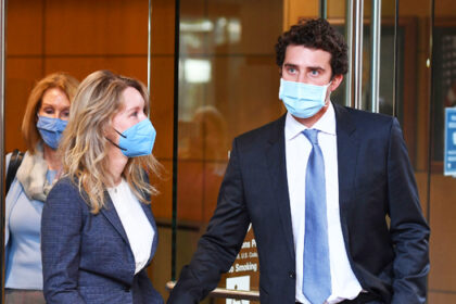 Elizabeth Holmes, Billy Evans