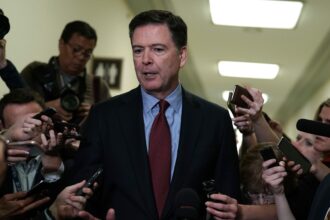 Cosa significa '86 47 ′? Informazioni sull'ex direttore dell'FBI James Comey's Post - Hollywood Life