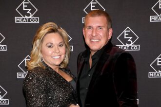 Cosa hanno fatto Todd e Julie Chrisley? Scopri i loro crimini: la vita di Hollywood
