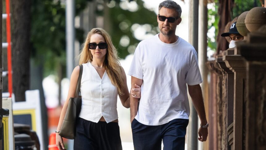 Tutto sul suo matrimonio e romanzi passati - Hollywood Life