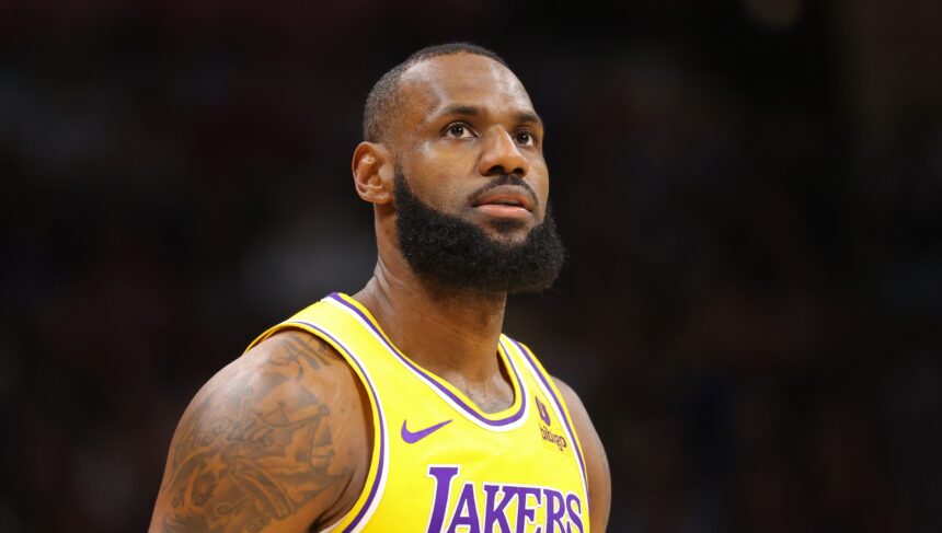 LeBron James si sta ritirando? Scopri il suo futuro nel basket - Hollywood Life