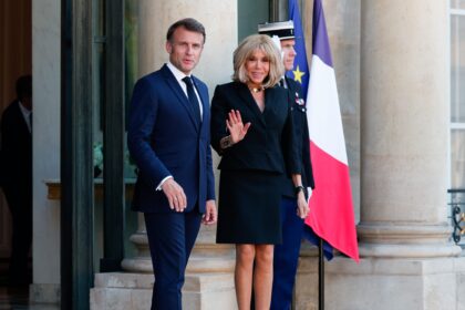 Brigette Macron ha davvero spinto Emmanuel Macron? Scoprilo - Hollywood Life