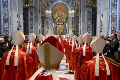 Aggiornamenti sul voto dei cardinali - Hollywood Life