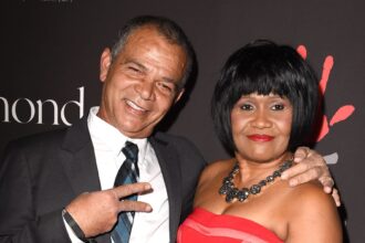 Il suo defunto papà Ronald Fenty e la mamma Monica Braithwaite - Hollywood Life