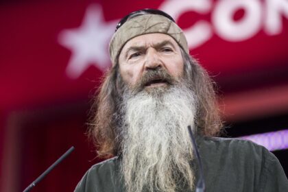 5 cose da sapere sulla tarda star di "Duck Dynasty" - Hollywood Life