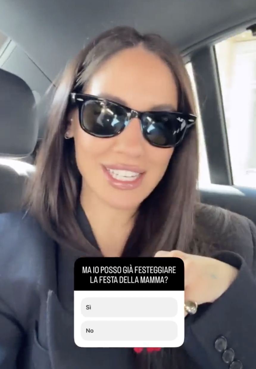 ''Posso già festeggiare la Festa della Mamma?'': Giulia De Lellis mostra nuove foto del pancione e si fa una domanda - Gossip.it