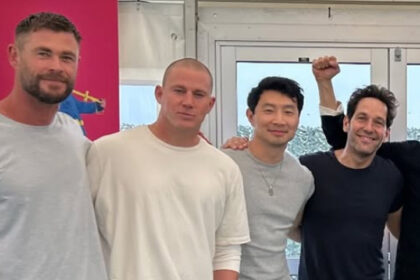 Il cast 'Avengers: Doomsday' si riunisce nella foto del primo gruppo dal set