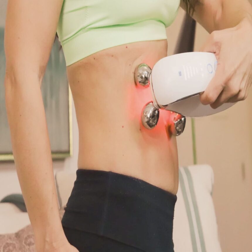 Questo dispositivo virale di tonificazione del corpo da $ 600 è solo $ 99 oggi
