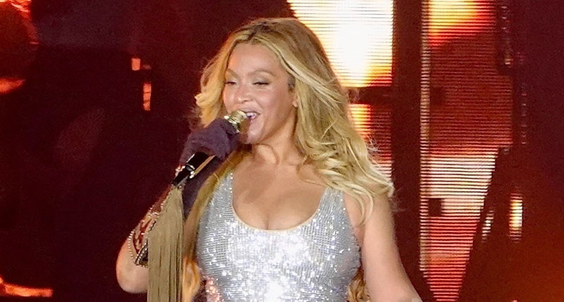 Beyonce regala la star di Tiktok jools di "Demure" un grido durante il concerto di Chicago - Guarda il video!