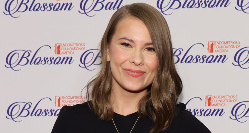 Bindi Irwin spiega perché condivide il viaggio di salute con i fan due settimane dopo la rottura dell'Appendice
