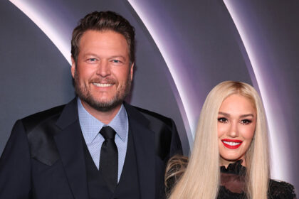 Blake Shelton risponde a AMAS 2025 contraccolpo, nega a lui e Gwen Stefani