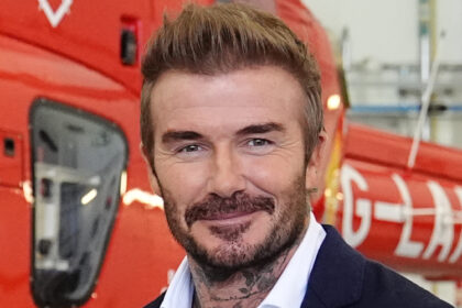 La festa del 50 ° compleanno di David Beckham - Elenco degli ospiti delle celebrità ha rivelato e scopri quale membro della famiglia non ha partecipato