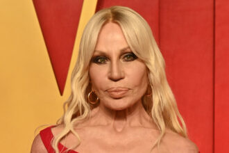 Donatella Versace sbatte il Miami Hotel "Disgraceful" che prende il nome