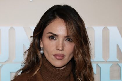 Eiza González su ex timothée chalamet che si estende Kylie Jenner