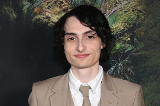 Finn Wolfhard parla di frequentare una persona famosa, spiega perché non sta cercando una relazione