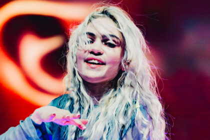 Grimes annulla la performance dell'orgoglio in arrivo per "affrontare i problemi familiari"