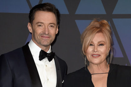L'amico di Hugh Jackman menziona la dichiarazione "Betrayal" di DeBorra-Lee Furness e come sta andando