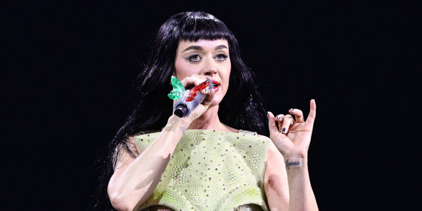 Katy Perry reagisce alle false foto di AI virali di se stessa al Met Gala 2025