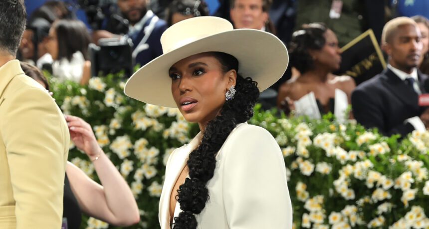 Kerry Washington diventa chic nella gonna a vena per Met Gala