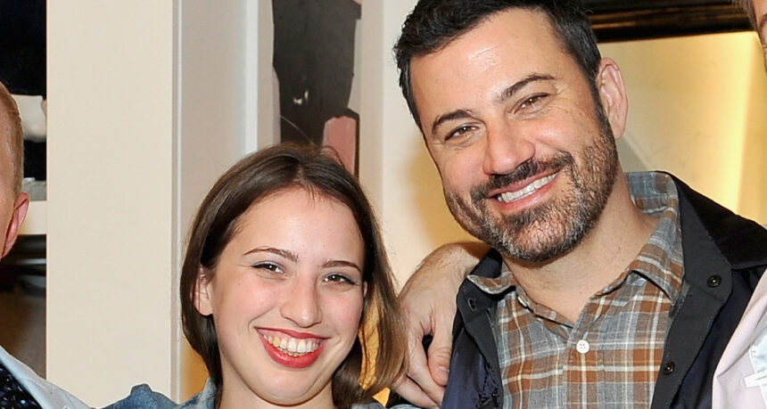 Jimmy Kimmel è un nonno! Katie, la figlia del conduttore a tarda notte, accoglie il primo figlio con il marito Will Logsdon