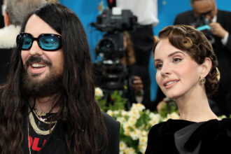 Lana Del Rey si riunisce con Alessandro Michele per il secondo Met Gala insieme