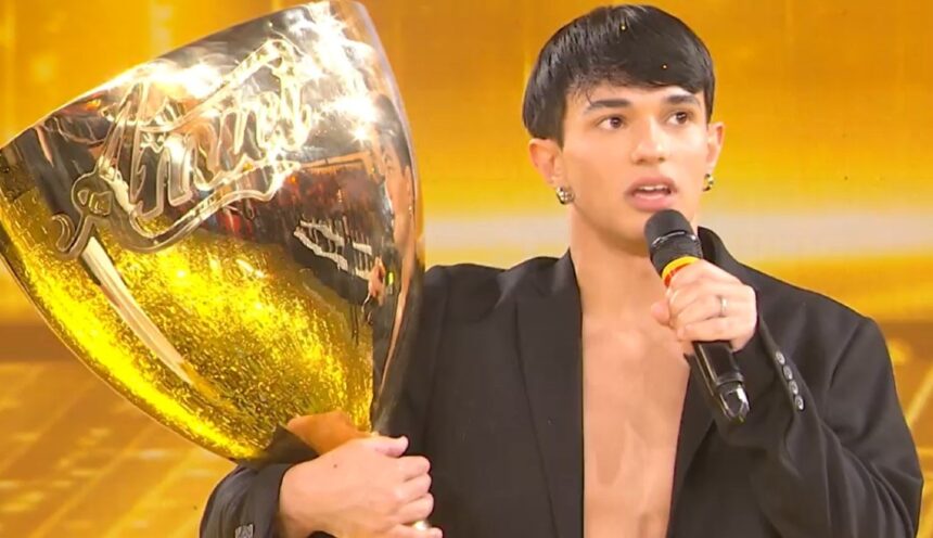 Il vincitore di Amici 24 è il ballerino Andrea Doria: la commozione e quanti soldi ha vinto - Gossip.it