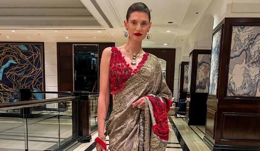 Bianca Balti stupenda coi capelli cortissimi post-chemio alla serata di gala in India con abiti tradizionali sudasiatici: guarda - Gossip.it
