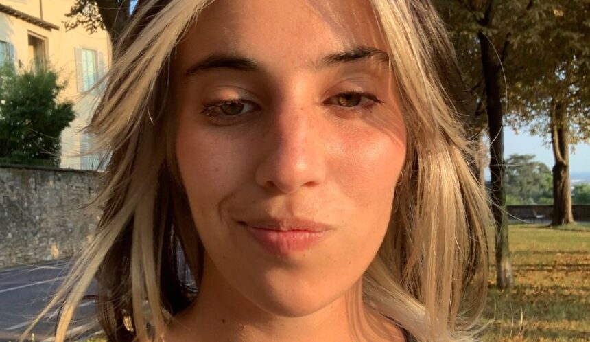 La figlia di Cristina Parodi ed ex concorrente di 'Amici' ammette che non è nata con un talento per cantare: ''Ci ho dovuto lavorare'' - Gossip.it