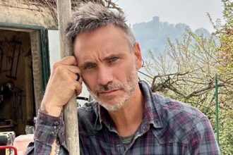 Il cantante Nek spiega perché è rimasto a vivere a Sassuolo nella casa comprata con i primi soldi guadagnati - Gossip.it