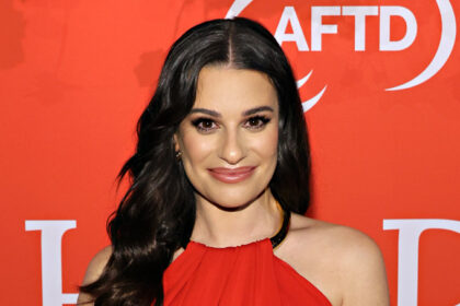 Lea Michele parla pubblicamente su "Chess" per la prima volta al concerto della California, rivela come Idina Menzel la abbia ispirato