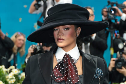 Rihanna è sollevata, non deve più farlo dopo l'annuncio della gravidanza