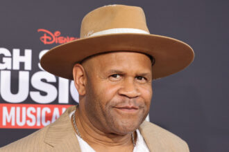 "È così Raven" Allume Rondell Sheridan ricoverato con grave pancreatite