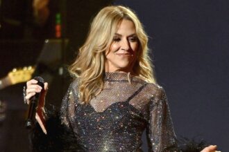 All'interno della sorprendente storia di Sheryl Crow