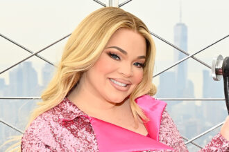Trisha Paytas fa baby no 3 sesso rivela dal vivo durante il concerto di Los Angeles, rivela se sta avendo un ragazzo o un'altra ragazza - guarda ora!