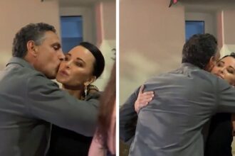 Kyle Richards e Mauricio Umansky condividono Abbraccio imbarazzante, in video