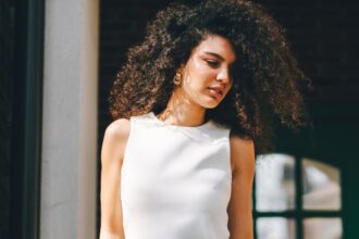 Abiti sexy estivi da appuntamenti estivi, dai reperti boho-chic a bolle orli