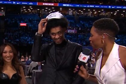 La mamma di Dylan Harper ruba lo spettacolo alla bozza della NBA, gli spettatori sono sbalorditi