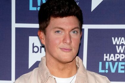 Lo Zack Wickham di Valley ottiene Scrotum Botox