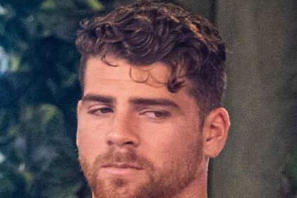 La stella di "Love Island" affronta nuove accuse di presunti assalti sessuali di ex davanti al loro bambino