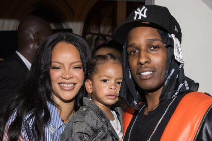 Rihanna, un figlio di $ AP Rocky Riot fa il debutto pubblico alla Settimana della moda di Parigi