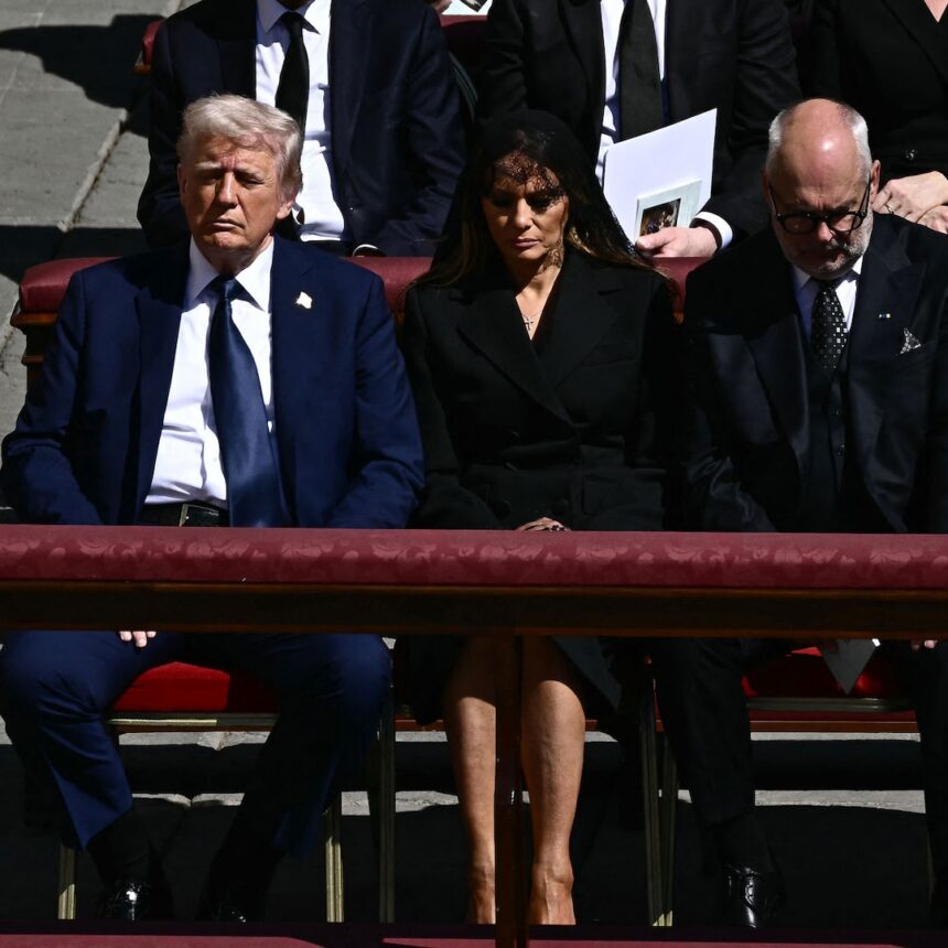 Donald Trump, Melania Trump frequentano Les Misérables del Kennedy Center