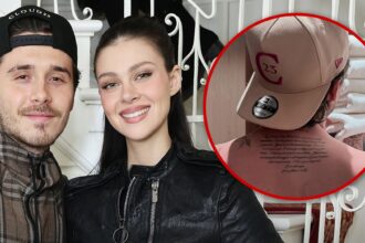 Brooklyn Beckham mostra il tatuaggio della nota d'amore di Nicola Peltz in mezzo alla faida familiare