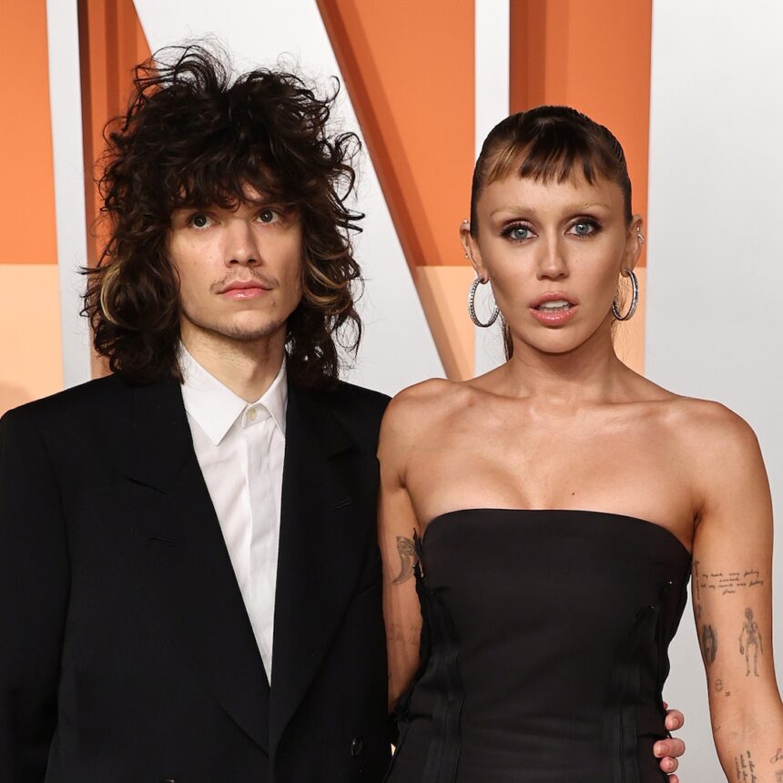 Il fidanzato di Miley Cyrus Maxx Morando in Something Beautiful Visual Album