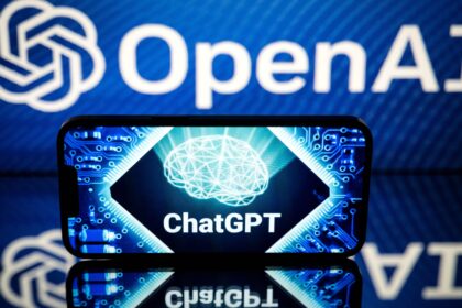 Perché il chatgpt è giù? All'interno dell'interruzione della piattaforma AI - Hollywood Life
