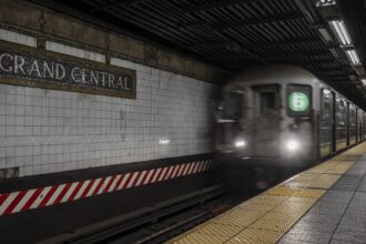 Aggiornamenti del treno e altro sulla situazione a New York - Hollywood Life