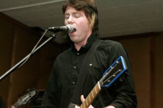 Singer Elijah Blue of Deadsy performs onstage at the Deadsy Private Showcase at Cole Avenue Studios on October 17, 2006 in Los Angeles, California.