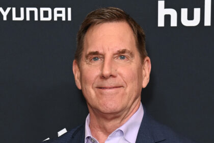 Tim Bagley afferma di non poter provocare l'audizione per "Saturday Night Live" come uomo apertamente gay